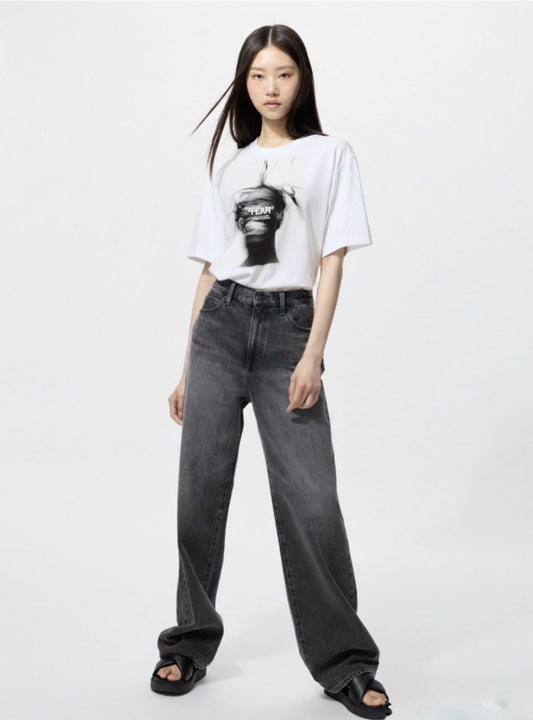 Oversized White Graphic T-Shirt for Unisex